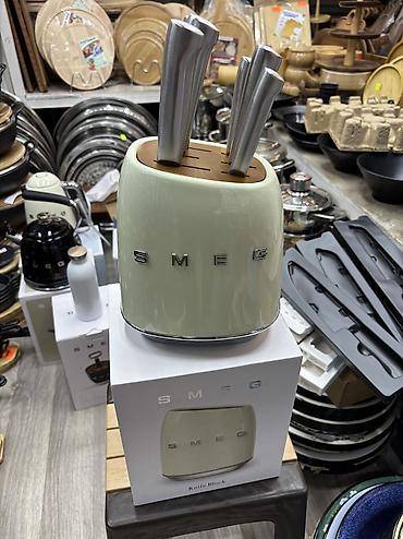 Наборы посуды: Smeg — стильная посуда и аксессуары для кухни Сейчас доступны: - — 6