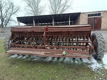 Овощные сеялки: Продаю сеялка рабочий рум в хорошем состоянии рабочий калеса есть — 4