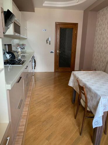 Yeni tikili: 3 otaqlı, Yeni tikili, 110 kv. m — 6