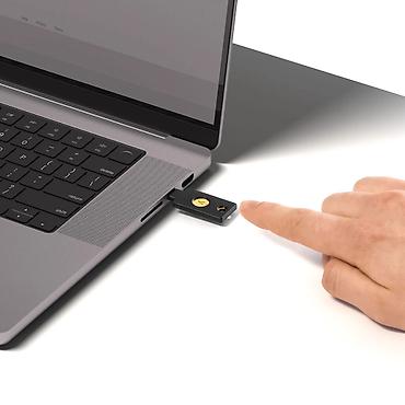 ucuz noutbuk: Rəqəmsal hesablarınızı ən yüksək səviyyədə qoruyun. YubiKey — dünya — 9