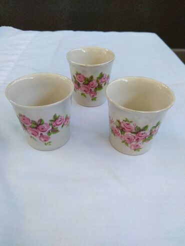 Другие товары для кухни: Продаю: 1. Пивной бокал. Объём 0,5 л. Цена 150 сом; 2. Пивная кружка — 15