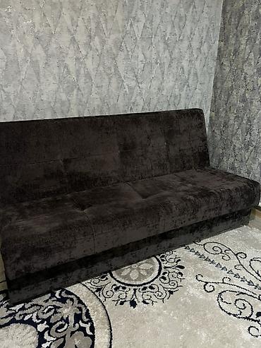 sofa bed: Прямой диван-клик-клак, обитый мягким велюром темно-шоколадного цвета — 4