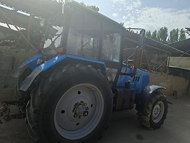 мтз 982: Трактор Беларус 1221.2 - Полный привод 4x4 - Двигатель дизельный — 7