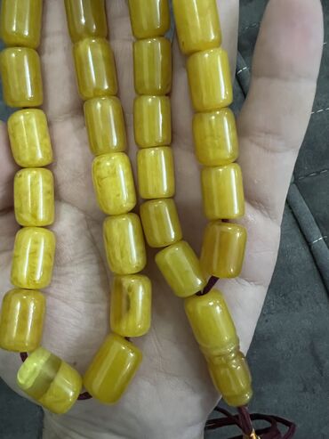 Təsbehlər: Salam çox qədimi 33 dənəli Şirə yağbal kehreba satiram basi cixan — 5