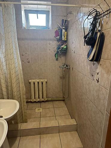 продаю дом кирпичный: 5 комнат, 200 м², 6 соток, Аламедин (ГЭС-2), Собственник — 10