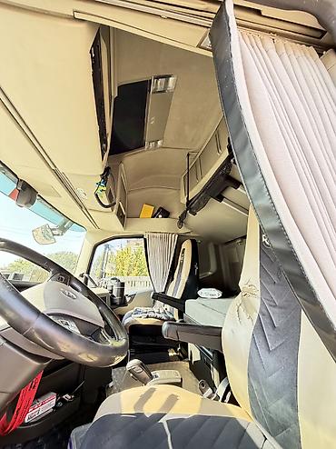 Грузовики: Volvo FH тягач с тентованным полуприцепом - Модель: Volvo FH — 13