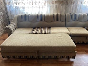 Диваны: Продаётся диван и 2 кресла в очень хорошем состоянии, продажа мебели