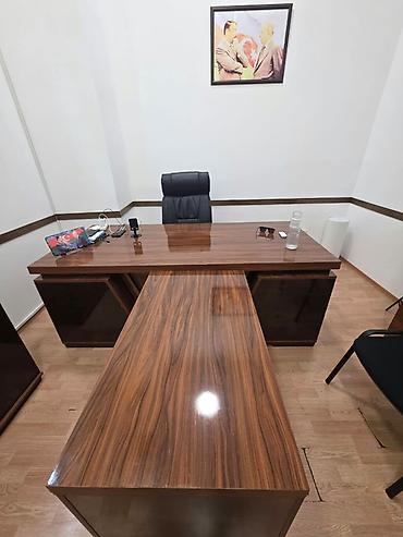 parça şkaf: Ofis mebel dəsti Tərkib: - L formalı rəhbər masası: geniş iş səthi — 6