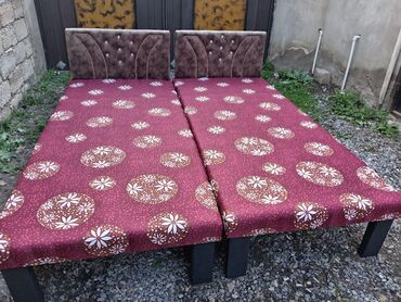 Çarpayılar: Təzə çarpayılar. 1 nəfərlik çarpayılar 60manat. 2 nəfərlik taxt — 20