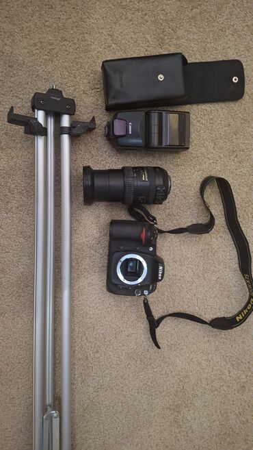 требуется фотограф: 35 тыс, торг nikon d300s в отличном состоянии.там же mini sd, защитное
