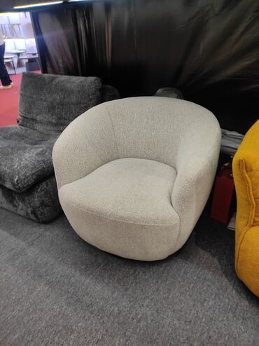 Швеи: Срочно требуется швея по мягкой мебели,с опытом работы, ответственный — 15