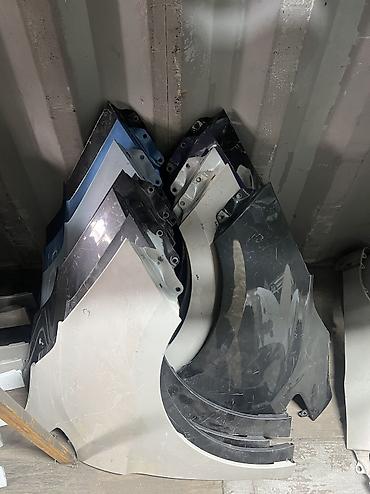 Амортизаторы, пневмобаллоны: Передний амортизатор Renault Оригинал — 17