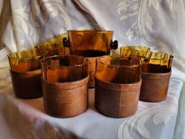 Čaše: Servis nov duvano staklo,koza za zestoko pice. 70,80te — 5