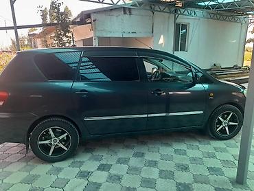 2 4 д: Toyota Avensis Verso: 2003 г., 2 л, Механика, Дизель, Минивэн — 2