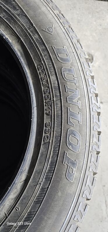 Шины: Шины 225 / 60 / R 17, Зима, Б/у, Комплект, Легковые, Япония, Dunlop