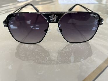 Eynəklər: Gün eynəyi, Versace, Yeni