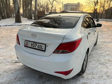 Hyundai: Hyundai Solaris: 2015 г., 1.4 л, Механика, Бензин, Седан