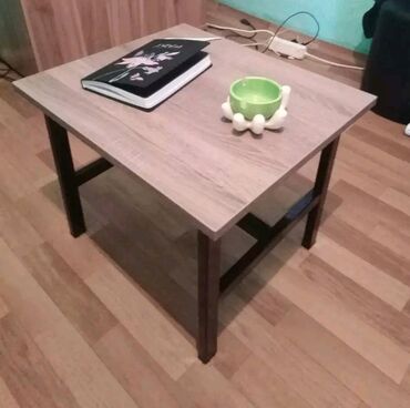 Setovi stolova i stolica: Klub sto + klupa (ručni rad) - Moderan klub sto kvadratnog oblika sa — 1