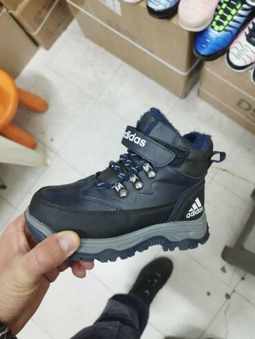 Čizme: Adidas dečije kanađanke NOVO Novo Brojevi 25 do 36 Maslinaste 31 do — 8