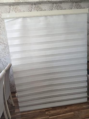 jalüs: Zebra tipli jalüz pərdə - Rəng: ağ, yarımşəffaf və şəffaf zolaqlı — 1