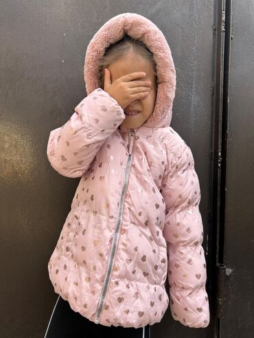 Верхняя одежда: Детские верхние одежды для девочек Б/У очень хорошем состоянии всё по — 23