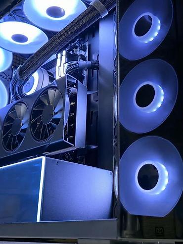 Desktop računari i radne stanice: Ryzen 7 9800X3D RX 9070XT X870E 32GB 2TB - SM157PC. ✨ Prodaja i — 27