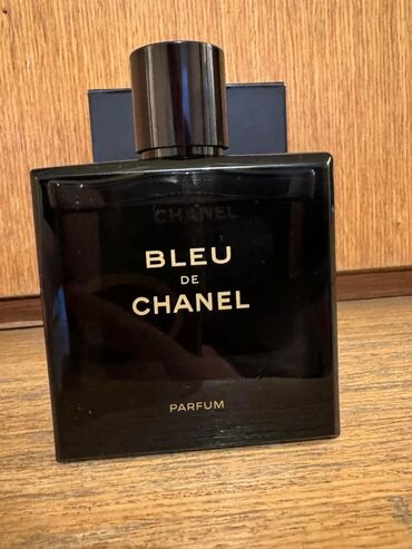 pantalone i prsluk: Blue de Chanel 100ml 3 komada na stanju u foliji, kupljeni u free