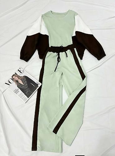 Gornji i donji deo: Dvončani ženski komplet – duks i široke pantalone - Kroj: opušten — 7