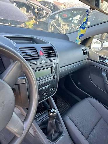 ajkula auto: RADIO ZA VOLKSWAGEN GOLF 5 | Radio za VW Golf 5, 1.6 benzin — 1