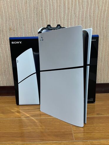 playstation 3 1tb: Продаю новую Sony Playstation 5 slim (1tb) не разу не использовалась