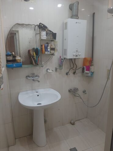 Köhnə tikili: Bakı, M.Ə. Rəsulzadə qəs., 3 otaqlı, Köhnə tikili, m. Azadlıq Prospekti, 80 kv. m -da lalafo.az — 6 Köhnə tikili: Bakı, M.Ə. Rəsulzadə qəs., 3 otaqlı, Köhnə tikili, m. Azadlıq Prospekti, 80 kv. m — 6