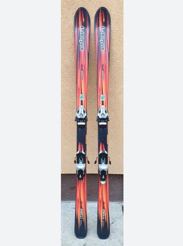 Лыжи: Лыжи детские, б/у размер с 210 до 250 см