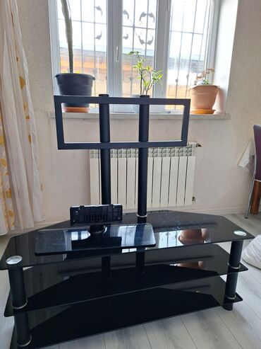 susta: Yeni, Düz TV altlığı, Polkalı, Şüşəli, Azərbaycan
