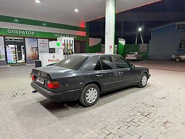 радиатор кондиционера 124: Mercedes-Benz W124: 1989 г., 2.3 л, Механика, Бензин, Седан — 4
