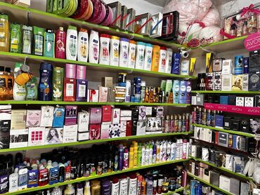 Sifarişlə kosmetika üçün vitrinlər: Hazır biznes ünvan xırdalan köhnə bazar — 5