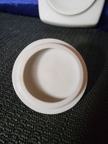 Ostalo posuđe: Secernica nova veca Lichte porcelan 70te.Nemacka. Nova secernica iz — 10