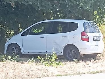 mini coper: Honda Fit: 2002 г., 1.3 л, Автомат, Бензин, Хэтчбэк — 1