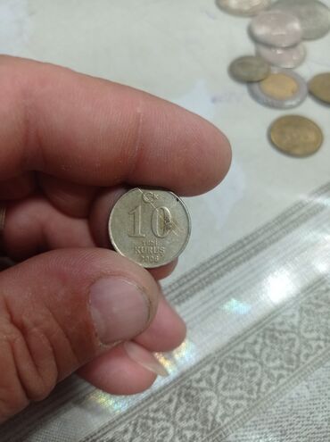 95 dollar nece manat: Müxtəlif ölkələrə aid olan bir neçə ədəd xatirə sikkəsi təklif olunur