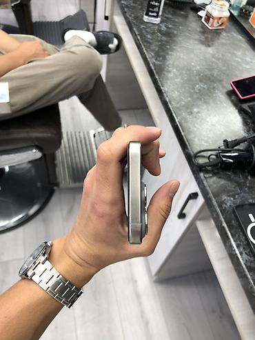 iphone se3: Срочно продаю IPhone 15 Pro 256 гб АКБ 88 Состояние идеальная Цвет — 3
