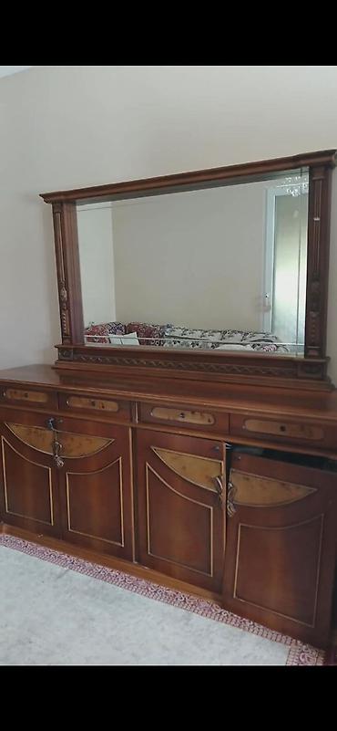 Bufetlər: Klassik üslubda böyük güzgülü bufet/konsol - Material: bərk ağacdan — 1