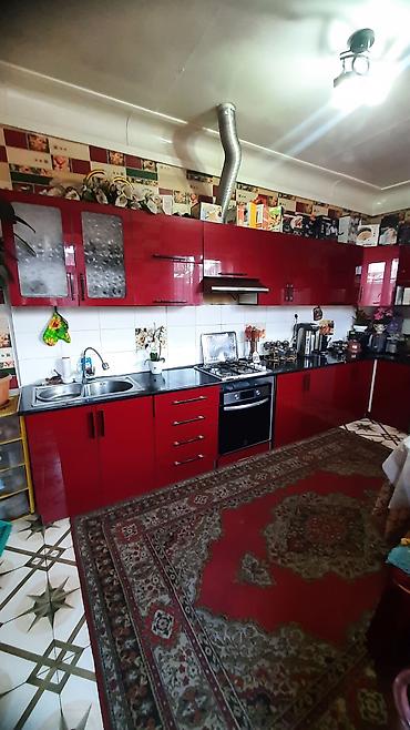 Продажа коттеджей и домов: Продаётся частный дом в районе Джийделик . Рядом находится школы — 9