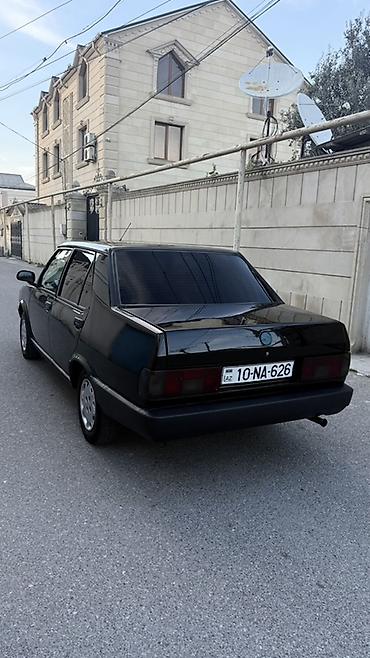 Digər avtomobillər: Model: Sedan, 4 qapı Rəng: Qara (tam qara optika və tünd şüşələr) — 1