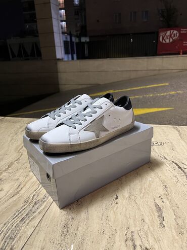 лоро пьяна: Мужские кроссовки, 42, Golden Goose, Новый, цвет - Белый, Бесплатная доставка, Платная доставка