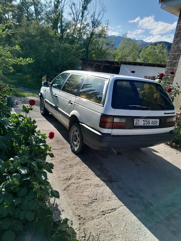 химия для мойки авто: Volkswagen Passat: 1990 г., 1.8 л, Механика, Бензин, Универсал