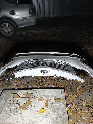 бампер каролла: Kia, Б/у, Аналог — 1