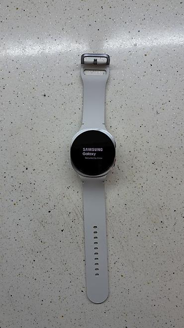 Smart saatlar: Samsung Galaxy Watch 8 – 44 mm, Silver (Gümüş), White (Ağ) qayış — 2