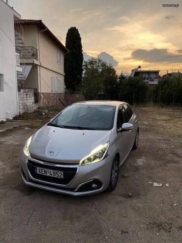 Sale cars: Peugeot 208: 1.6 l | 2015 year 195800 km. Hatchback