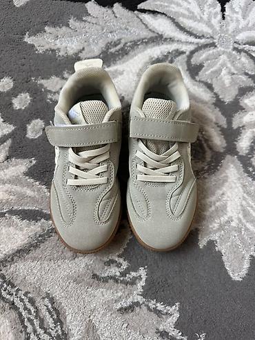 nike react: Кроссовки для мальчика 32 размер. - Цвет: светло‑серый коричневая — 2
