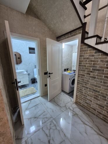 Günlük kirayə evlər: 250 kv. m, 5 otaqlı, Artezian quyusu, Kanalizasiya, Kombi — 19