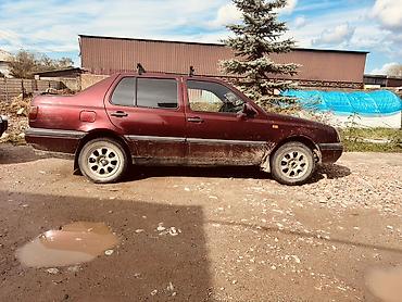 raf simons: Volkswagen Vento: 1992 г., 2 л, Механика, Бензин, Седан — 2